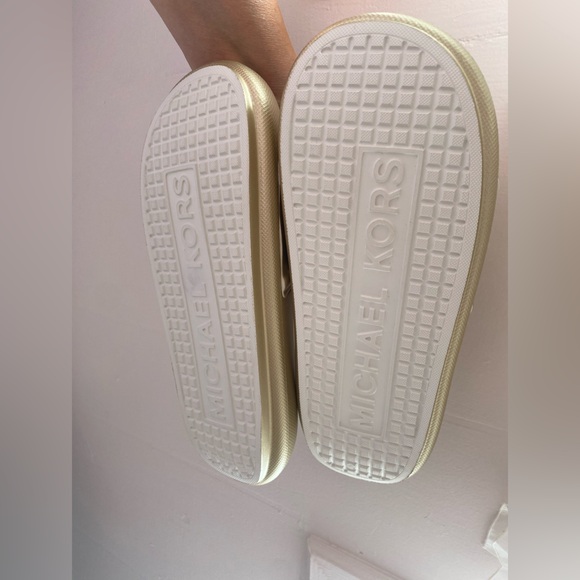 Michael Kors Splash Slide EVA Sandals. Gold - Picture 5 of 8